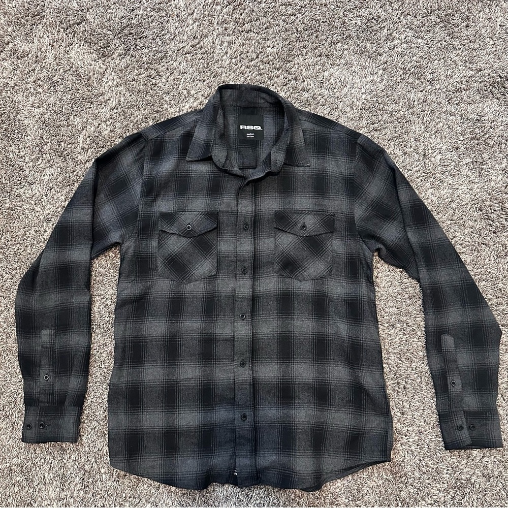 Men’s RSQ Charcoal and Black Checkered Shirt flannel size medium